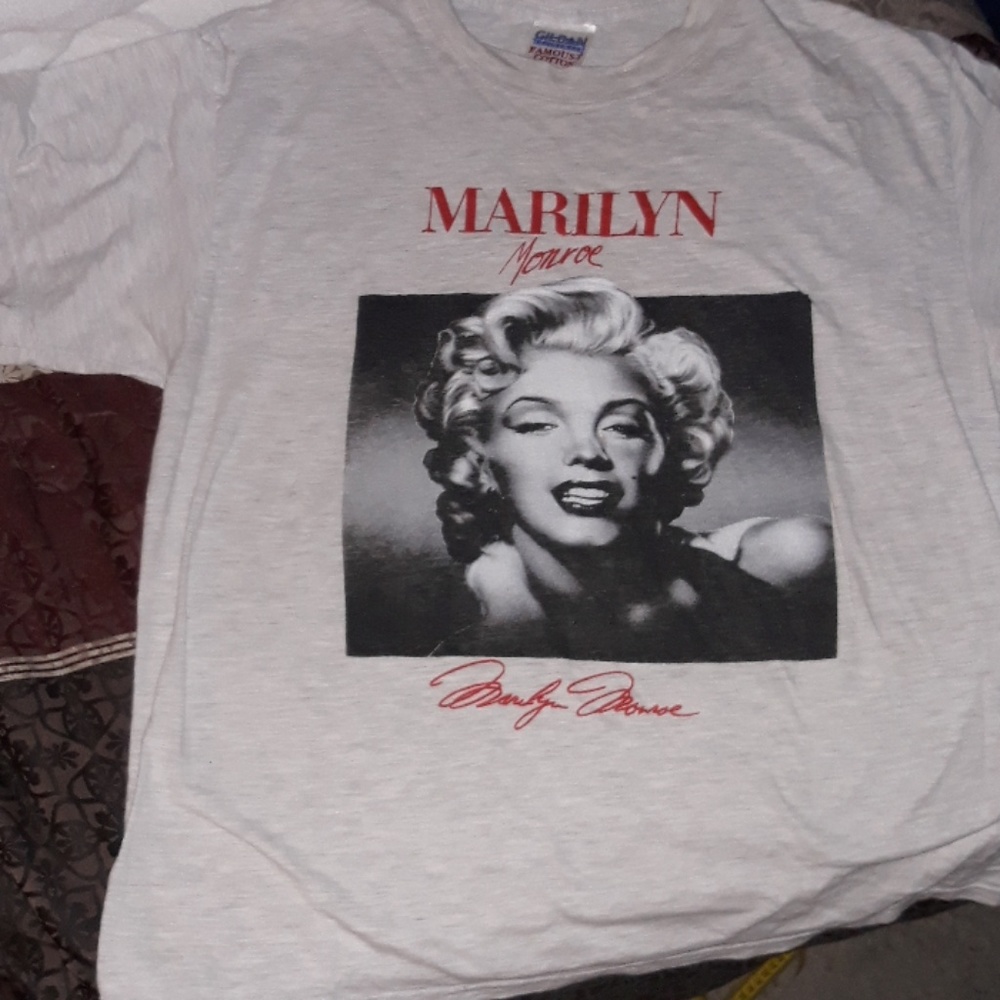 MARILYN MONROE TEE EUC♥️